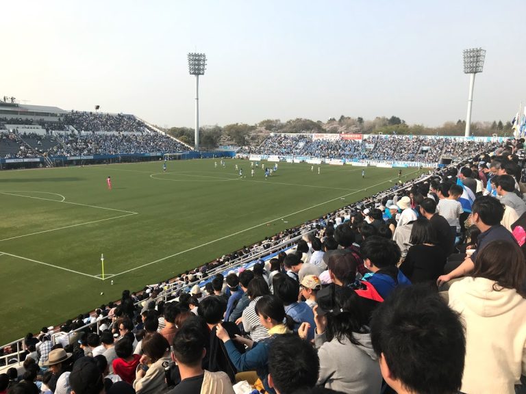 Jリーグ（日本プロサッカーリーグ） 所属クラブチームの各種SNSアカウント 開設状況と利用実態の調査レポート 無償配布中！！