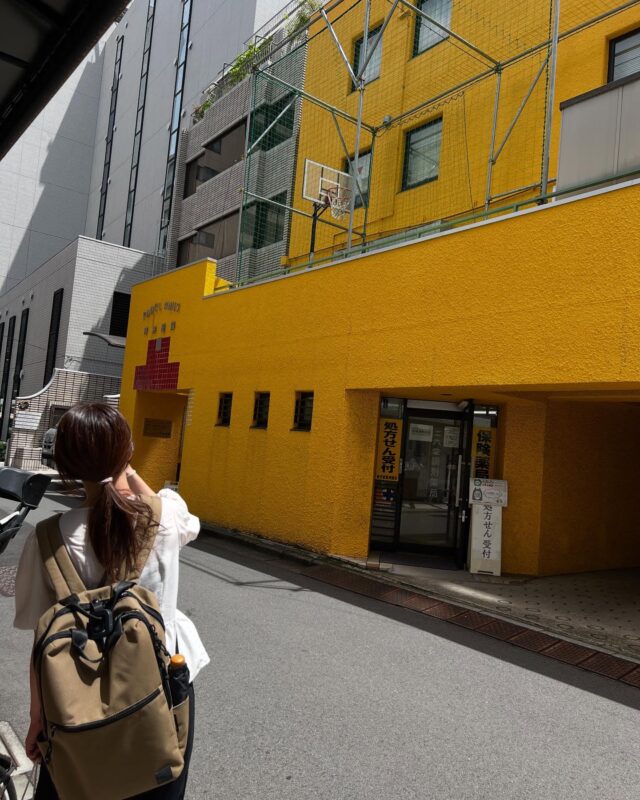スタッフはじめての東京出張で、お客様往訪。出張行きたかったとのことでかなりうれしそう(この後帰りの飛行機が急遽欠航になり、急遽延泊になる事を彼女はまだ知らない… )。