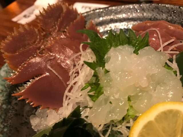 弊社の間で、一部うっすらと話題になっているのは、次の長崎、大分出張に誰が行くのかということ。。。😅。私もウチワエビ、雲仙ハム食べてみたい。。