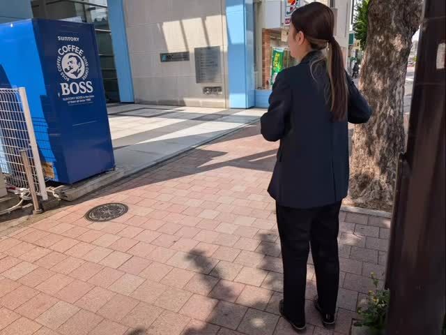 先日、入社2年目、4年目のスタッフと東京出張でした。移動途中レンタル会議室を借りて会議参加。東京もそろそろ暑い季節ですね。ベースが札幌でよかった。。