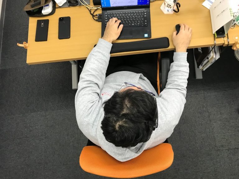 Webディレクターは未経験者は応募は出来ません。